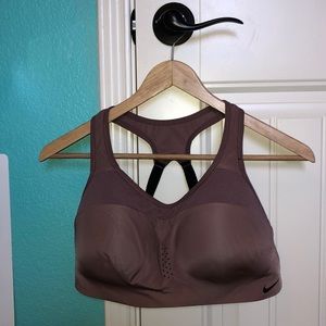 💕Arctic Pink Nike Alpha  sports bra